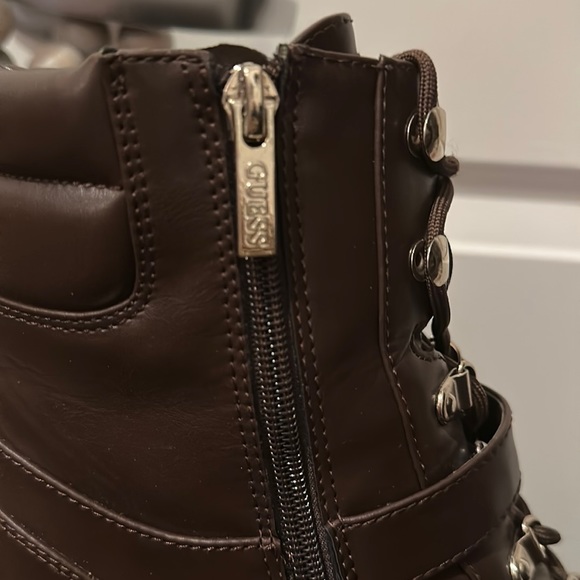🪧 Stunning, Guess Platform Combat Ankle Booties, EUC - Picture 12 of 16